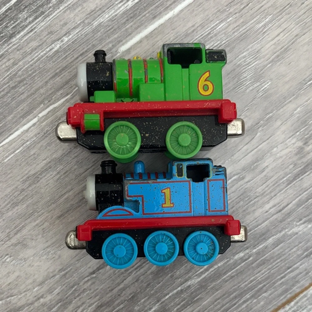 Dirt Speckled Thomas & Percy